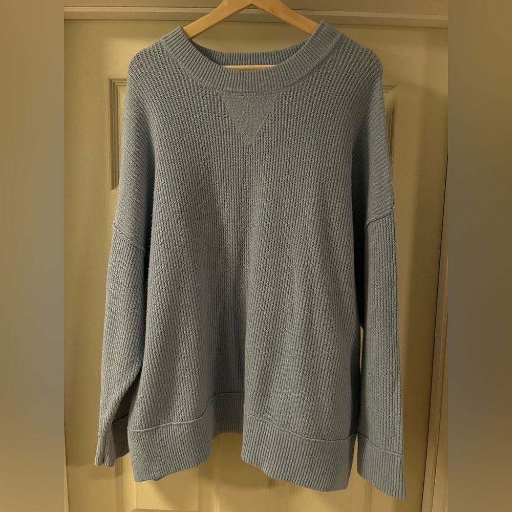 Women’s Aerie sweater Size M